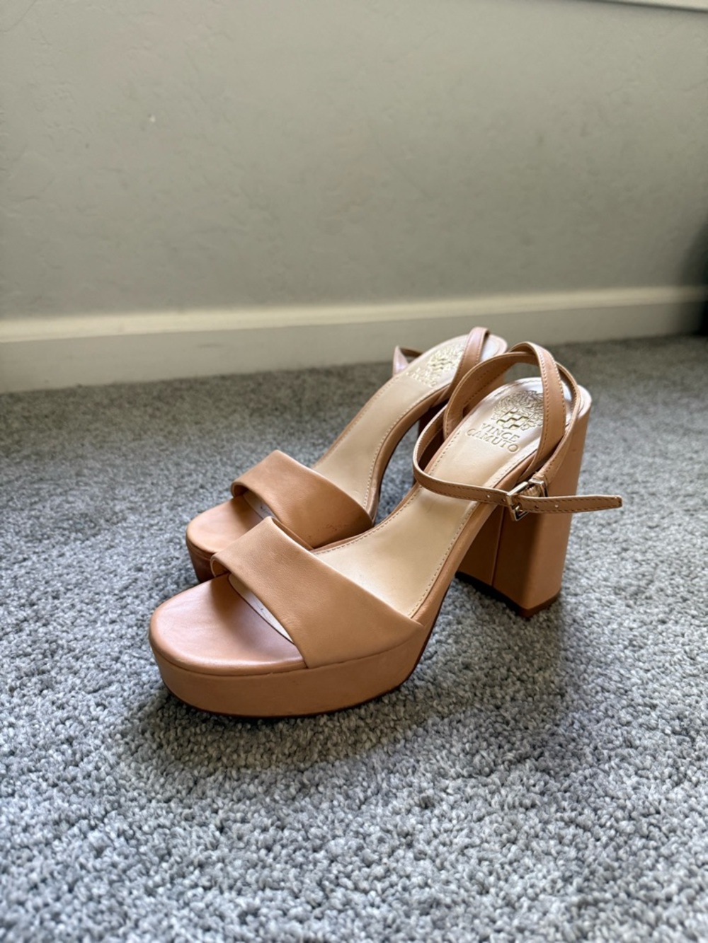 Vince Camuto Chunky Platform Sandal - Tan